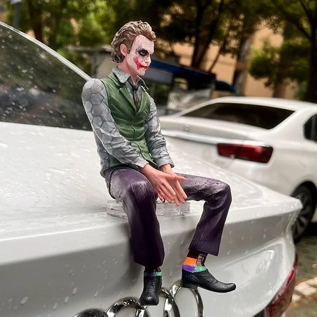 10.7cm Joker Villain Showpiece