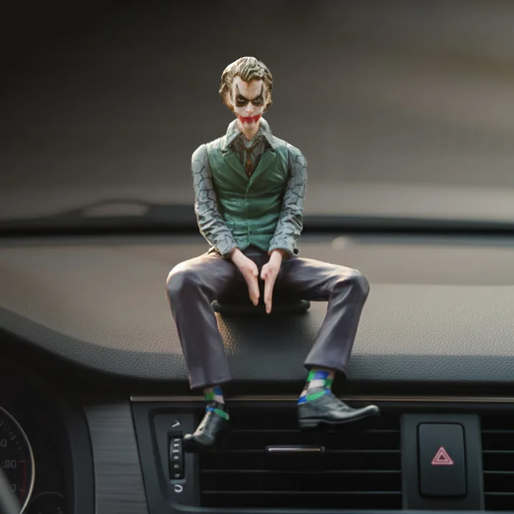10.7cm Joker Villain Showpiece